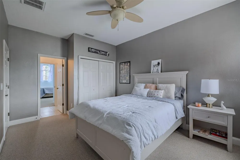 8016 CYPRESS CROSSING COURT Tampa, FL 33647