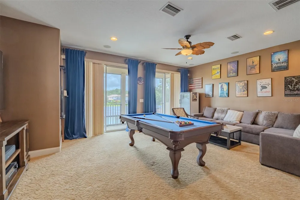 8016 CYPRESS CROSSING COURT Tampa, FL 33647