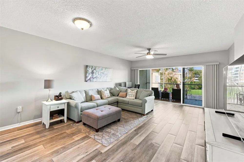 1200 COUNTRY CLUB DRIVE #3105 Largo, FL 33771