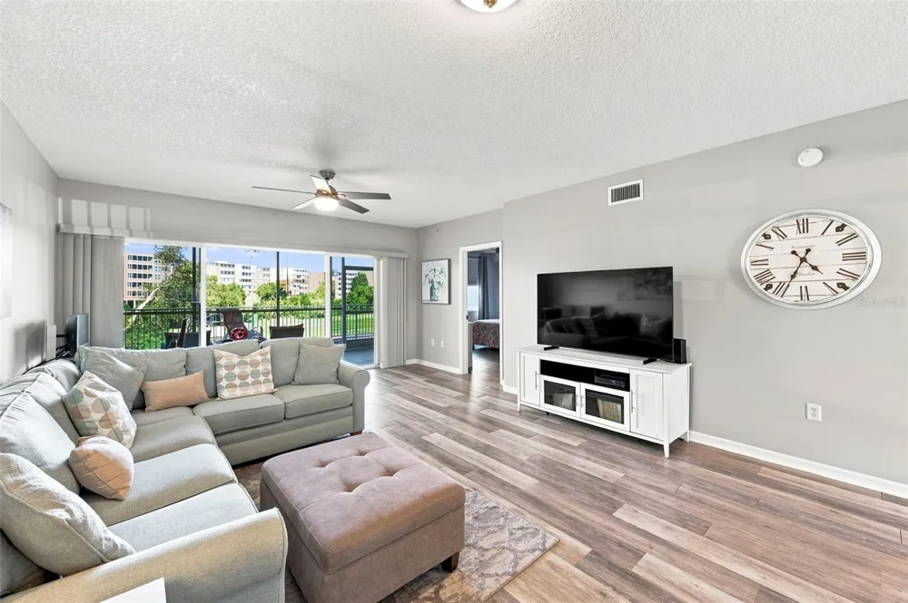 1200 COUNTRY CLUB DRIVE #3105 Largo, FL 33771