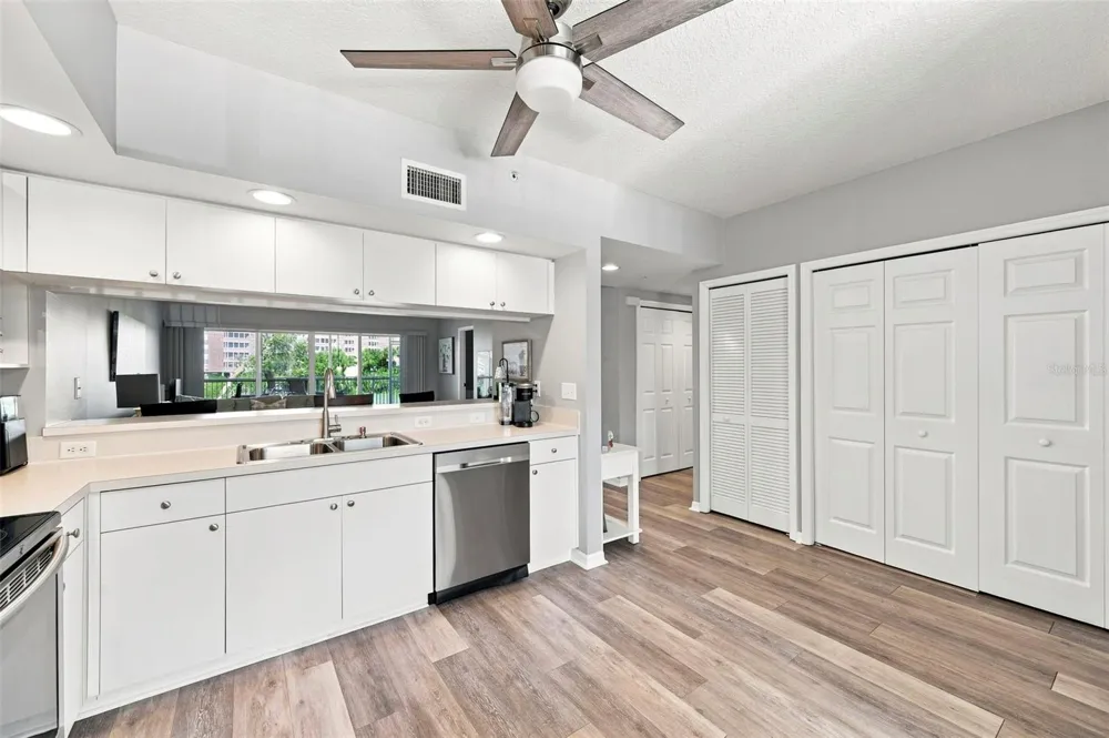 1200 COUNTRY CLUB DRIVE #3105 Largo, FL 33771
