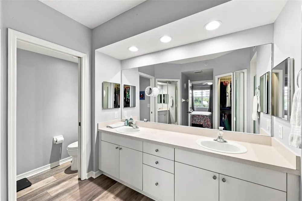1200 COUNTRY CLUB DRIVE #3105 Largo, FL 33771