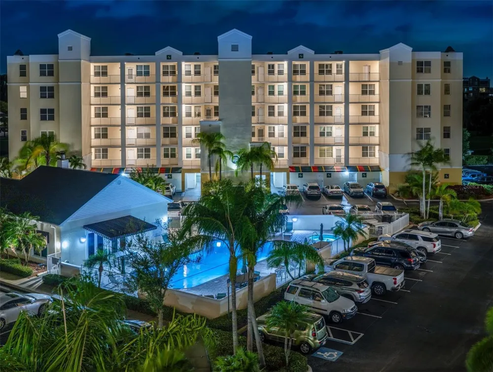 1200 COUNTRY CLUB DRIVE #3105 Largo, FL 33771