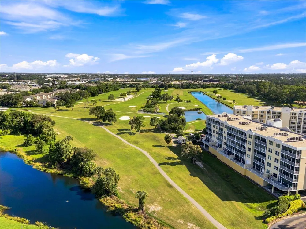 1200 COUNTRY CLUB DRIVE #3105 Largo, FL 33771