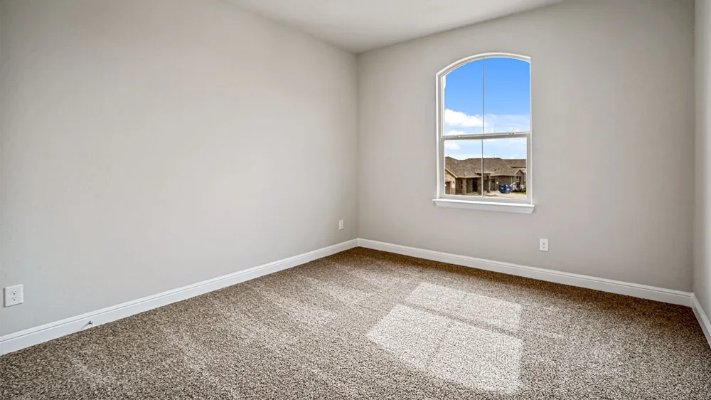 121 RINGTRAIL DRIVE Rhome, TX 76078