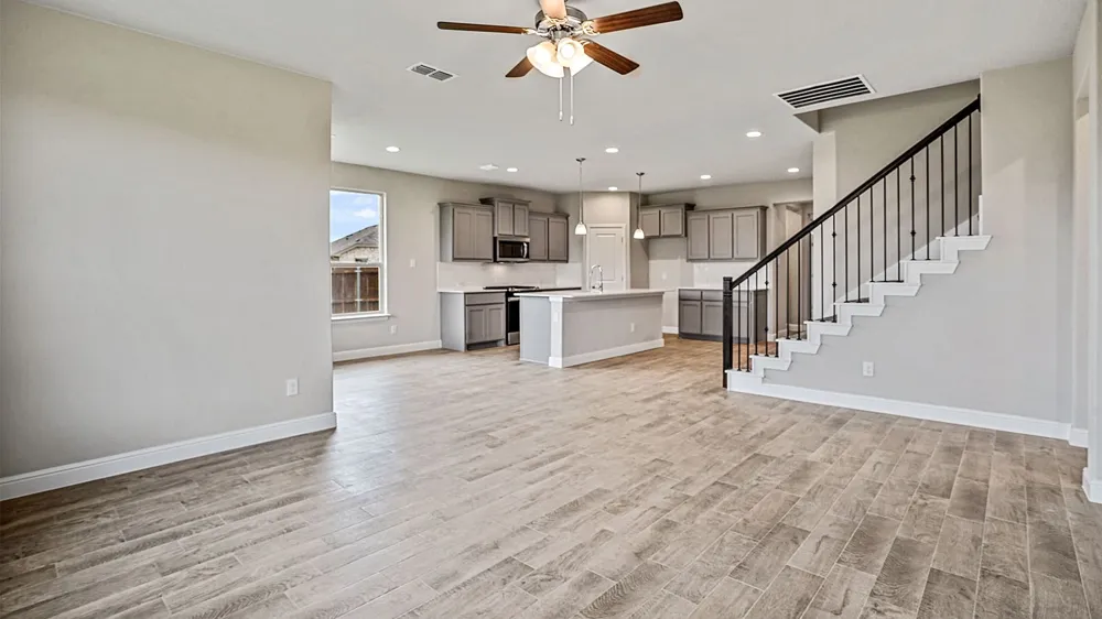 121 RINGTRAIL DRIVE Rhome, TX 76078