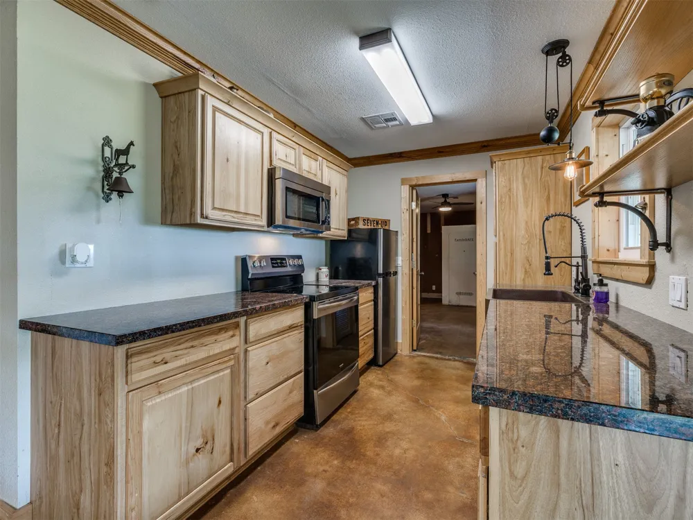 2251 S 4260 ROAD Chelsea, OK 74016