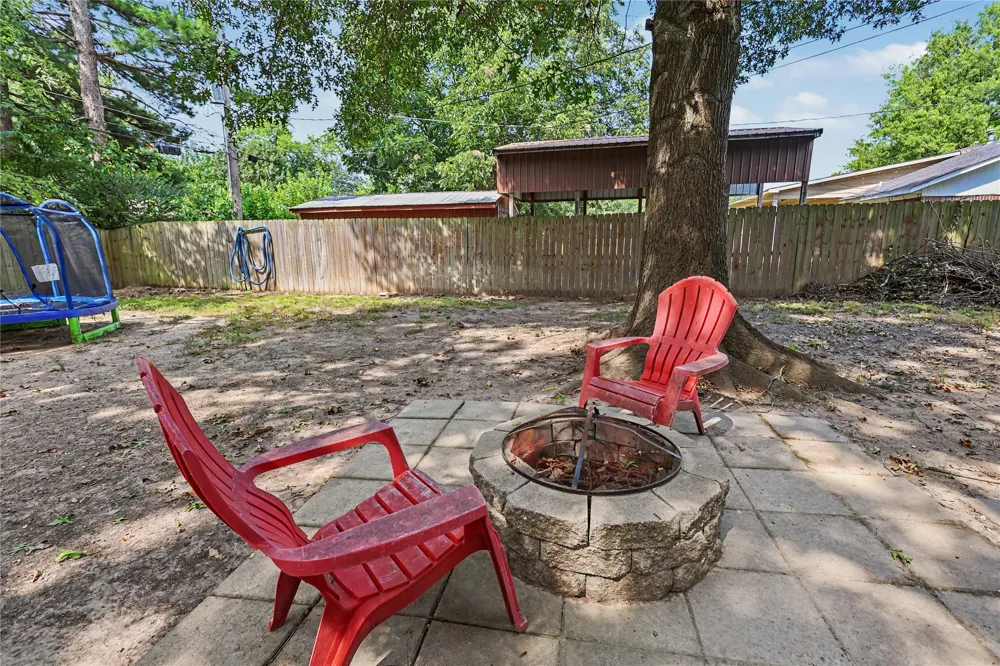 1218 E Boone Street Tahlequah, OK 74464