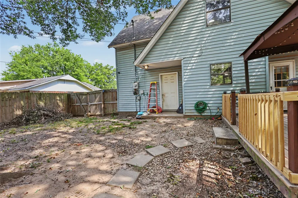 1218 E Boone Street Tahlequah, OK 74464