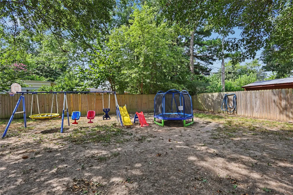 1218 E Boone Street Tahlequah, OK 74464