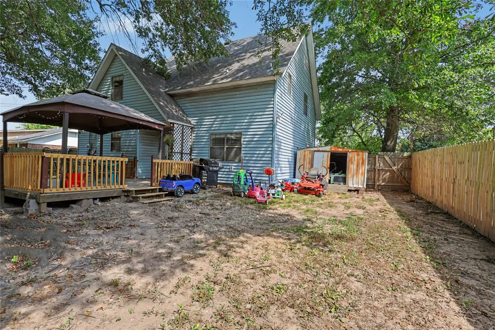 1218 E Boone Street Tahlequah, OK 74464