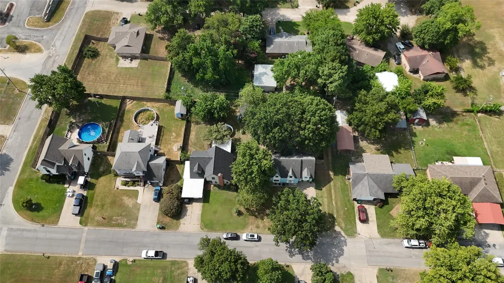 1218 E Boone Street Tahlequah, OK 74464