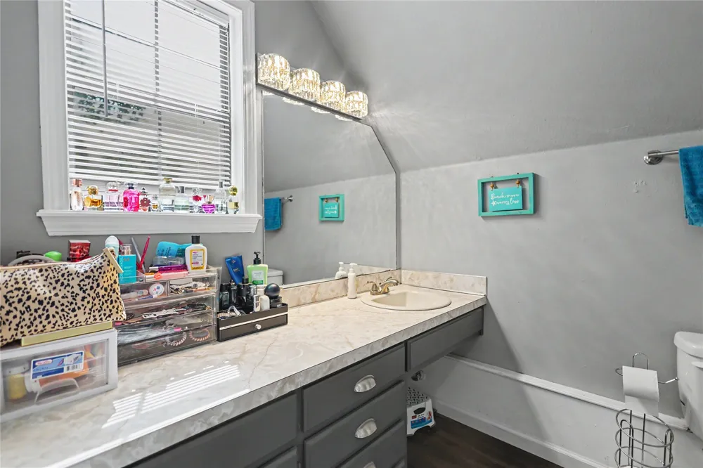 1218 E Boone Street Tahlequah, OK 74464