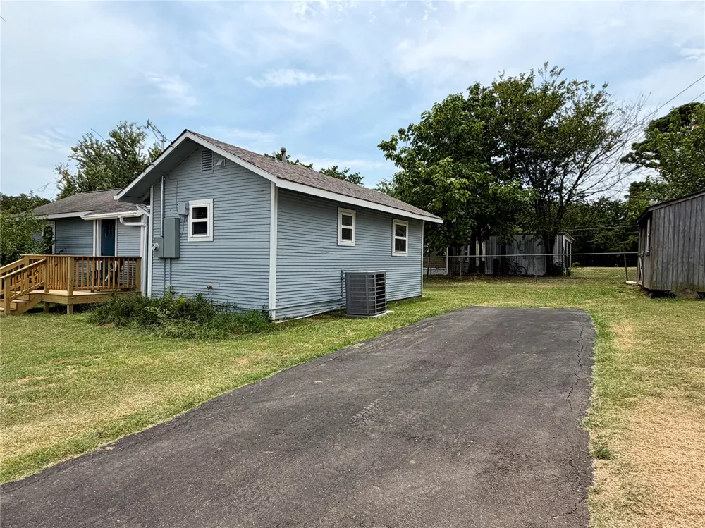 307 Hartman Avenue Cushing, OK 74023