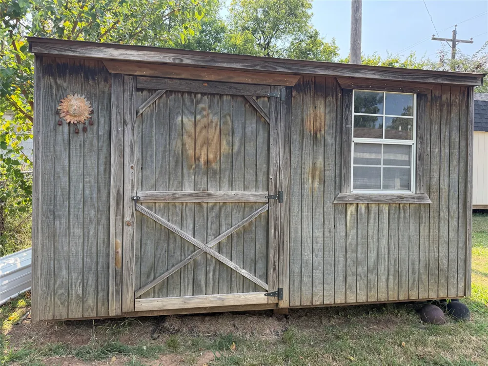 307 Hartman Avenue Cushing, OK 74023