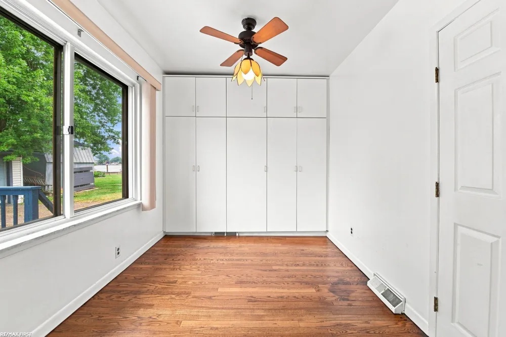 38127 Huron Pointe Drive Harrison Charter Township, MI 48045