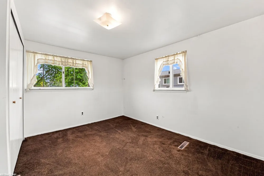 38127 Huron Pointe Drive Harrison Charter Township, MI 48045