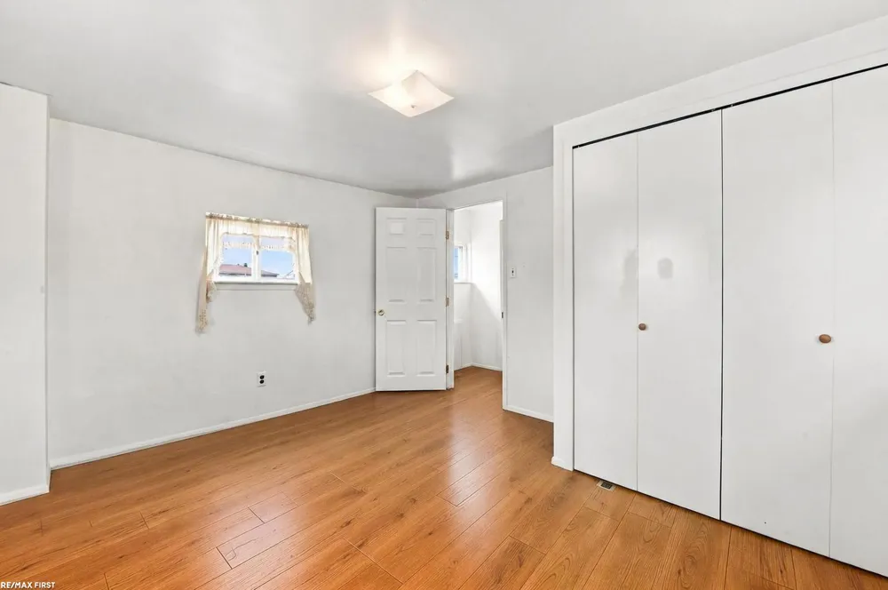 38127 Huron Pointe Drive Harrison Charter Township, MI 48045