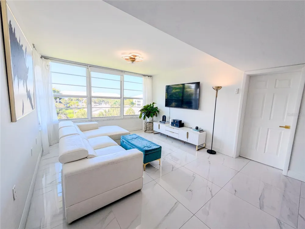 3635 WHITEHALL DRIVE #401 West Palm Beach, FL 33401