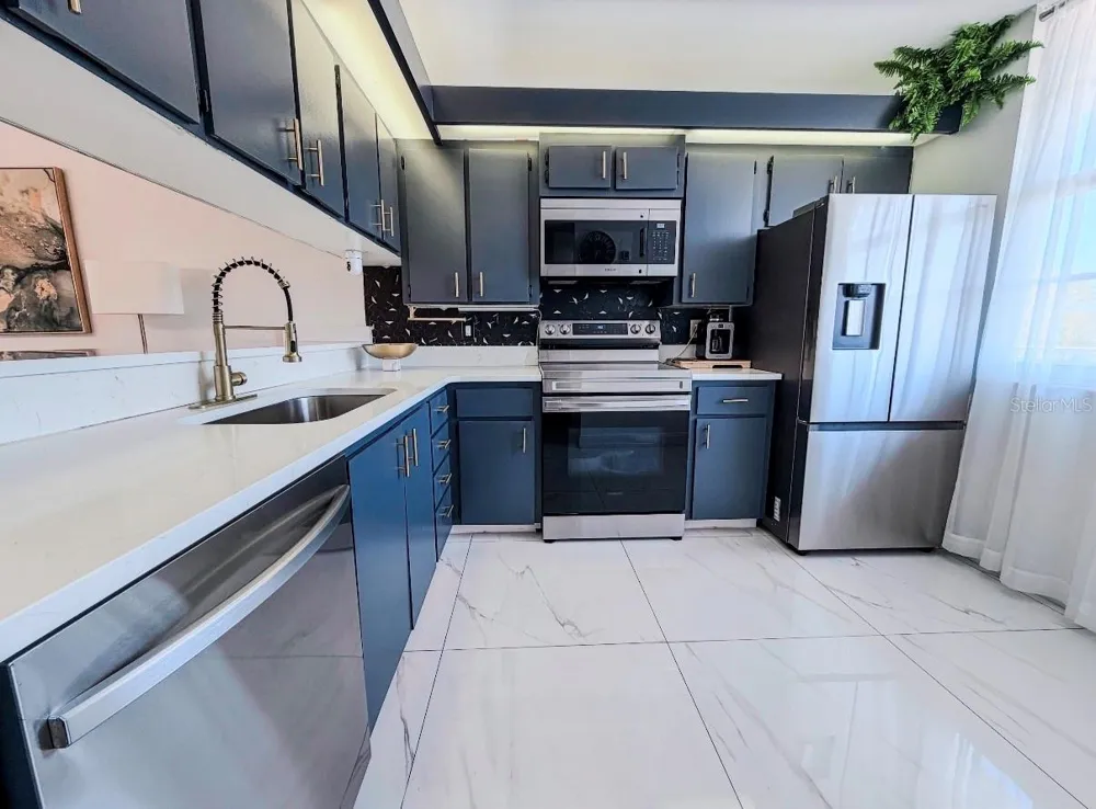 3635 WHITEHALL DRIVE #401 West Palm Beach, FL 33401