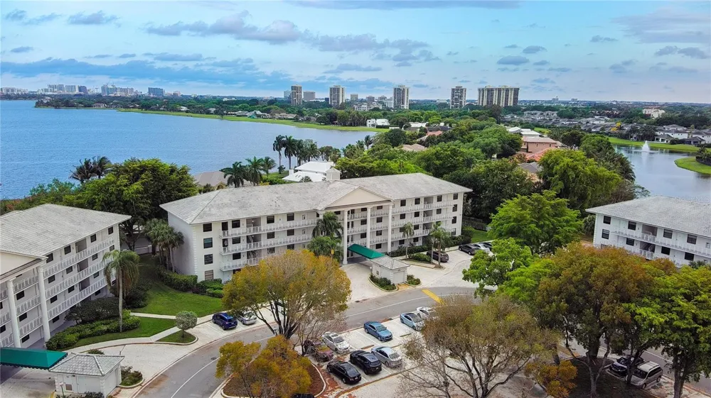 3635 WHITEHALL DRIVE #401 West Palm Beach, FL 33401