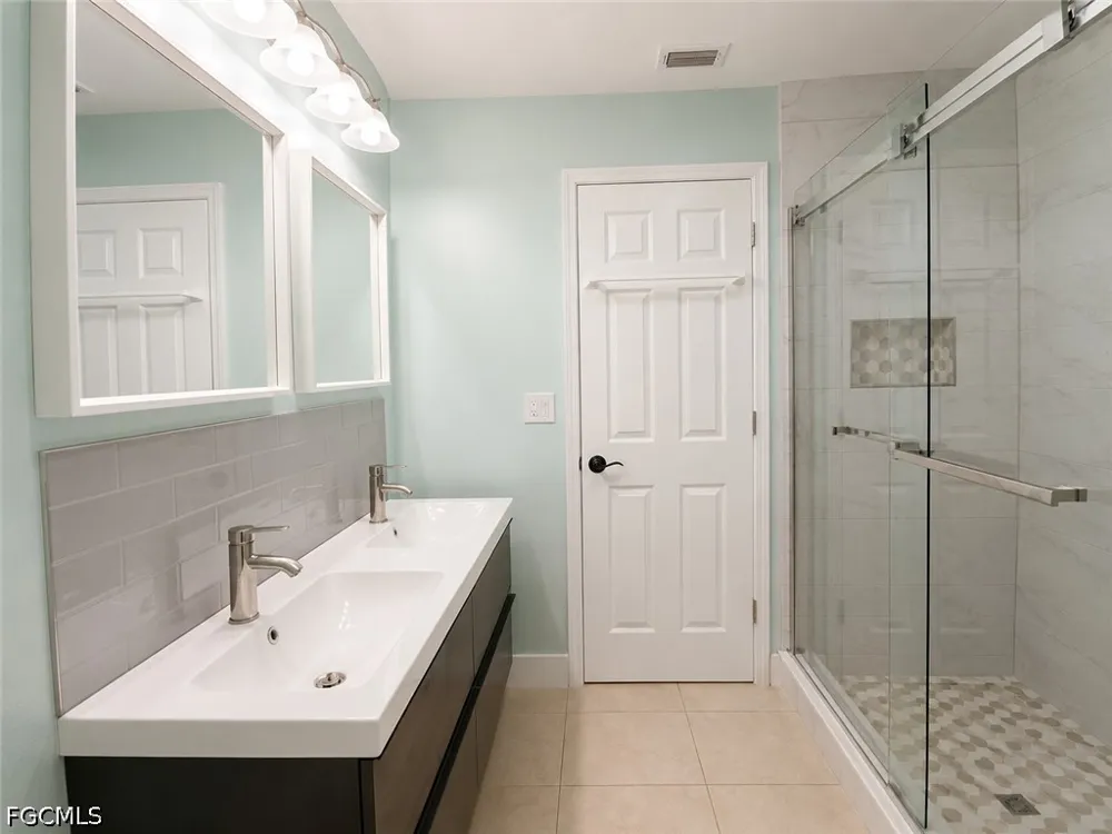 SE 20th Court Cape Coral, FL 33990