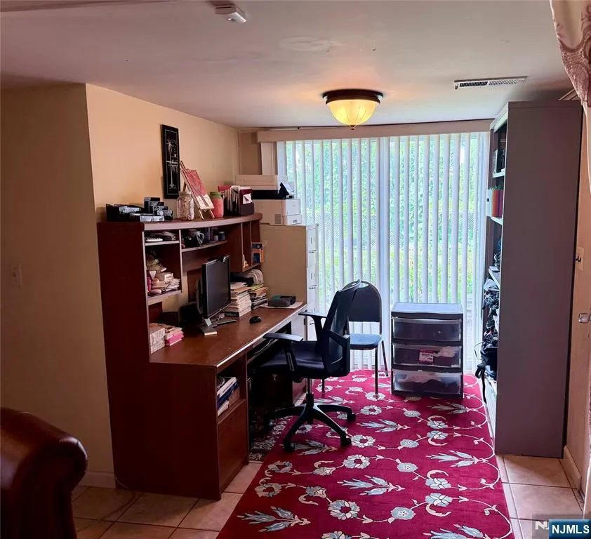 114 Sandra Drive Totowa, NJ 07512