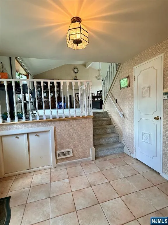 114 Sandra Drive Totowa, NJ 07512