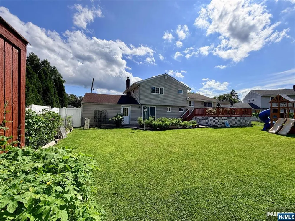 114 Sandra Drive Totowa, NJ 07512