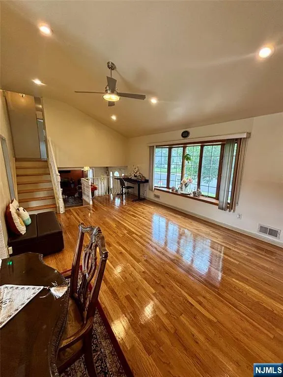 114 Sandra Drive Totowa, NJ 07512