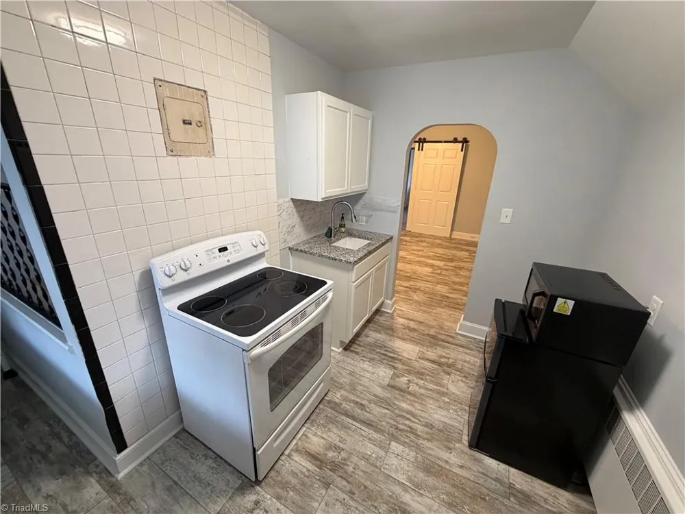 2313 Glenn Avenue Winston-Salem, NC 27105