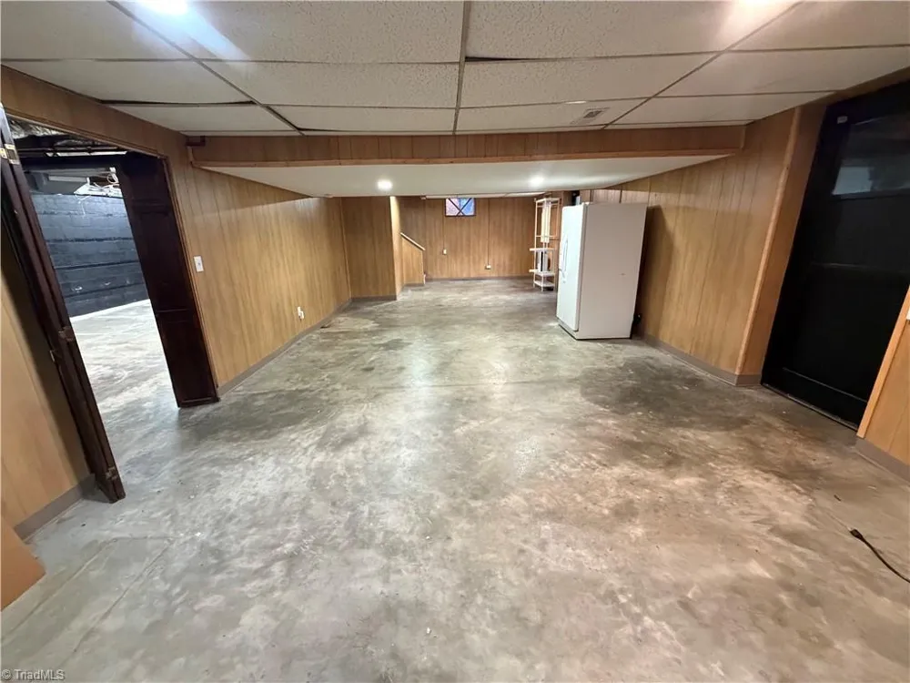 2313 Glenn Avenue Winston-Salem, NC 27105