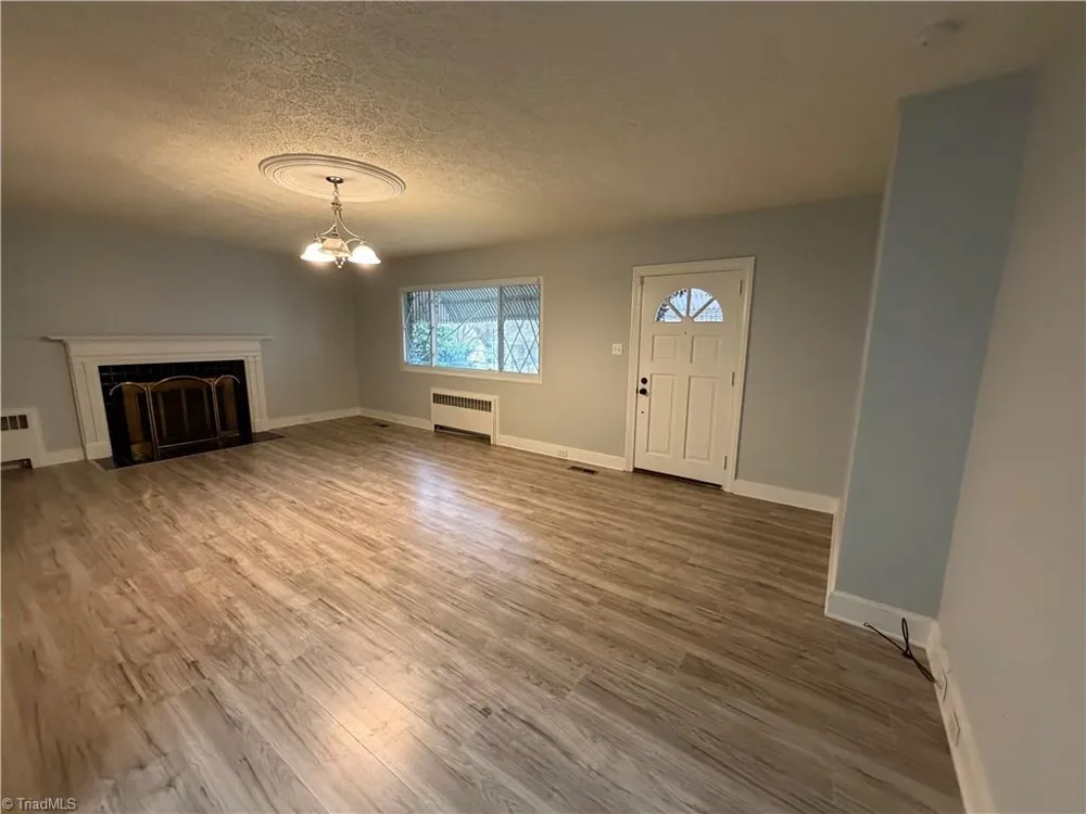 2313 Glenn Avenue Winston-Salem, NC 27105
