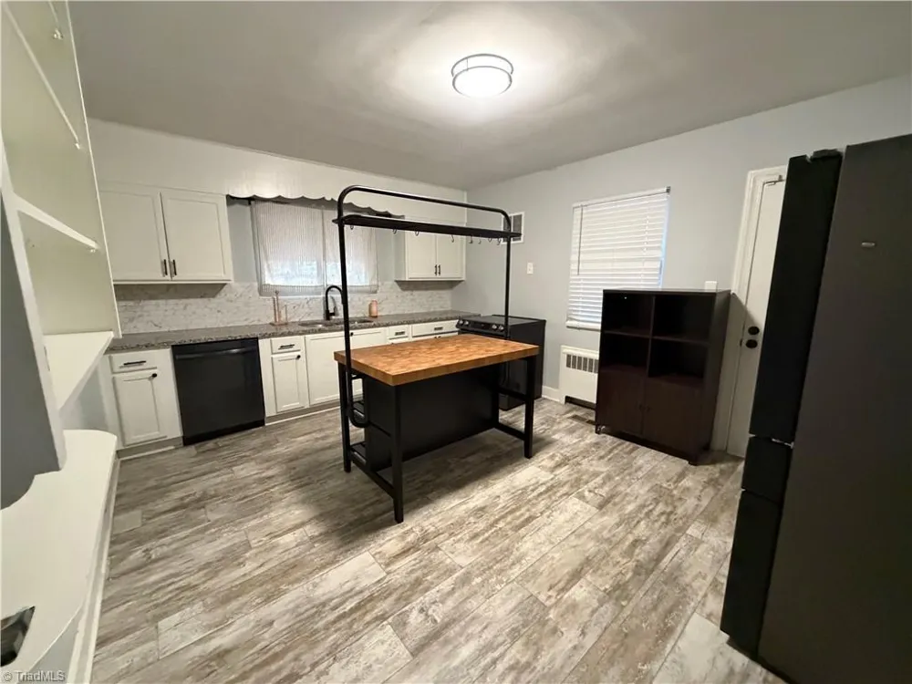2313 Glenn Avenue Winston-Salem, NC 27105