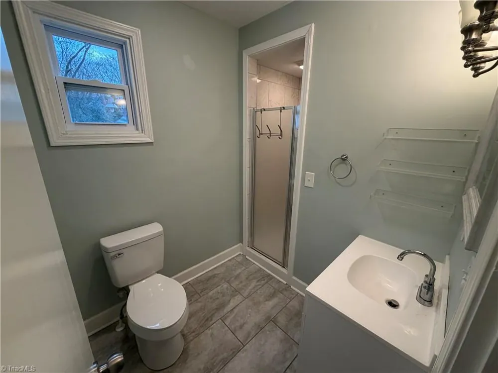 2313 Glenn Avenue Winston-Salem, NC 27105