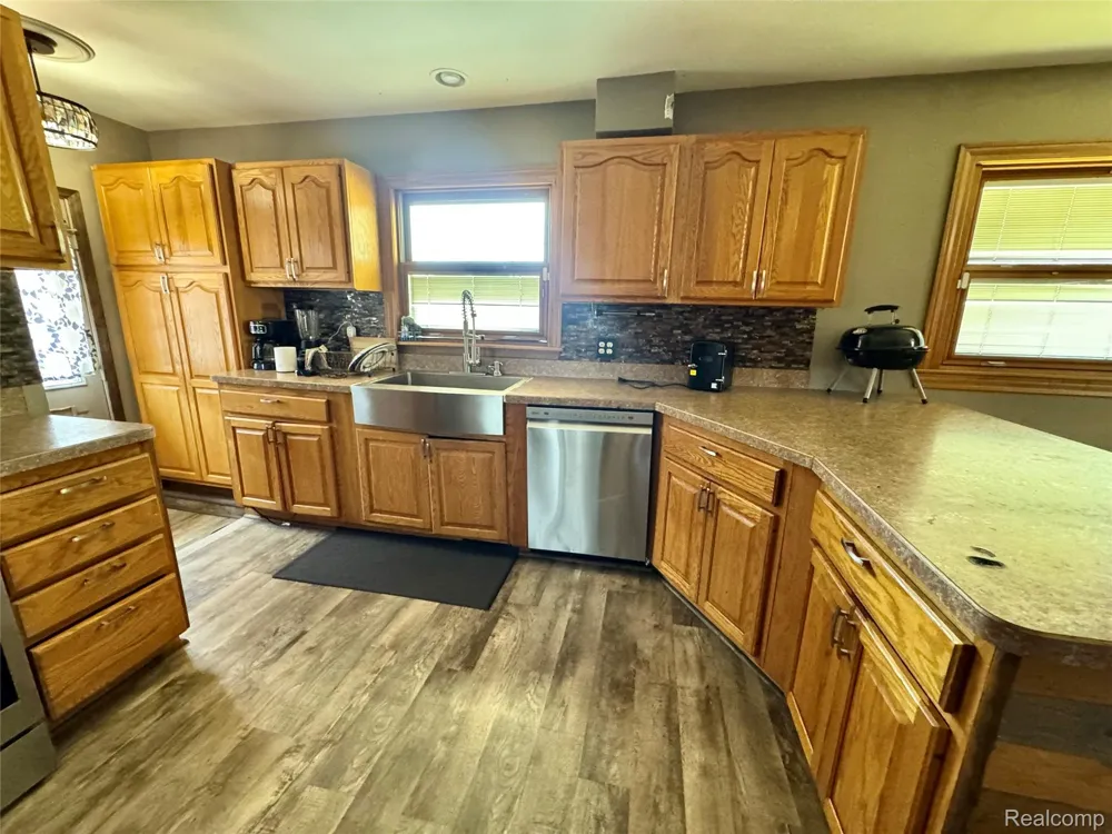 13093 EDISON STREET Southgate City, MI 48195