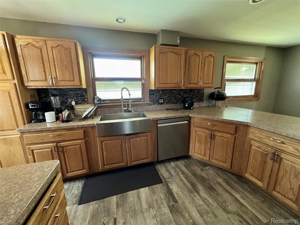 13093 EDISON STREET Southgate City, MI 48195