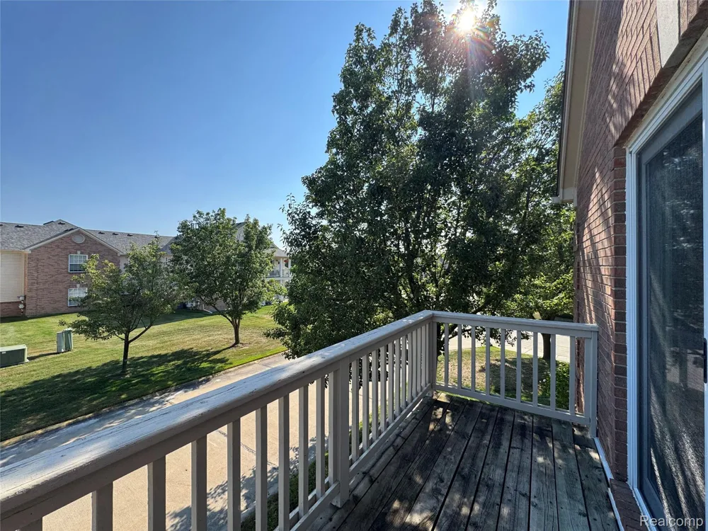 21083 Cooper Drive Macomb Township, MI 48044