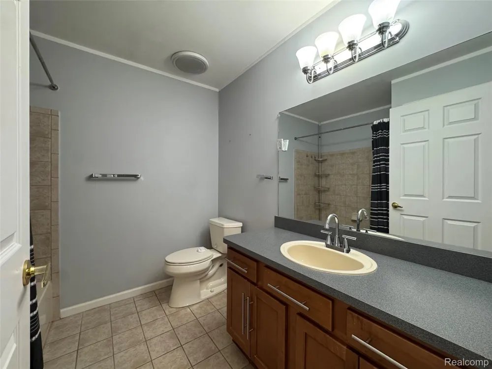 21083 Cooper Drive Macomb Township, MI 48044