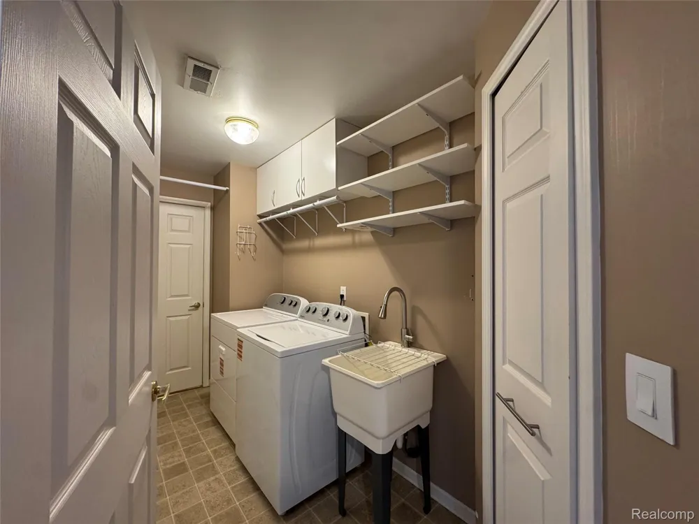 21083 Cooper Drive Macomb Township, MI 48044