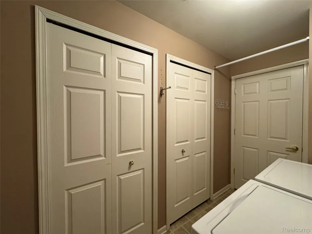 21083 Cooper Drive Macomb Township, MI 48044