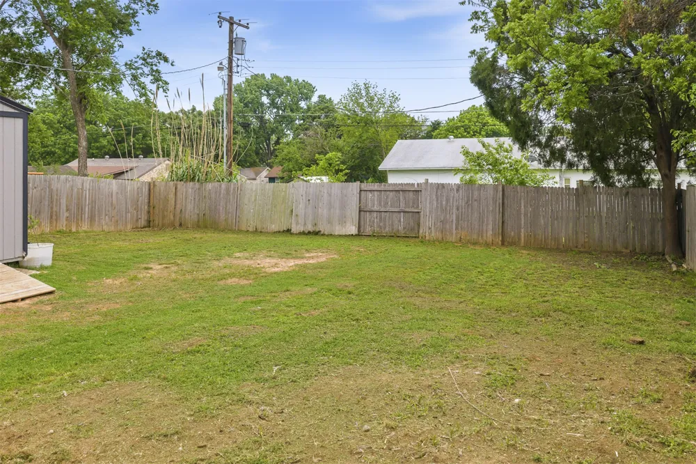 104 Miller Pauls Valley, OK 73075