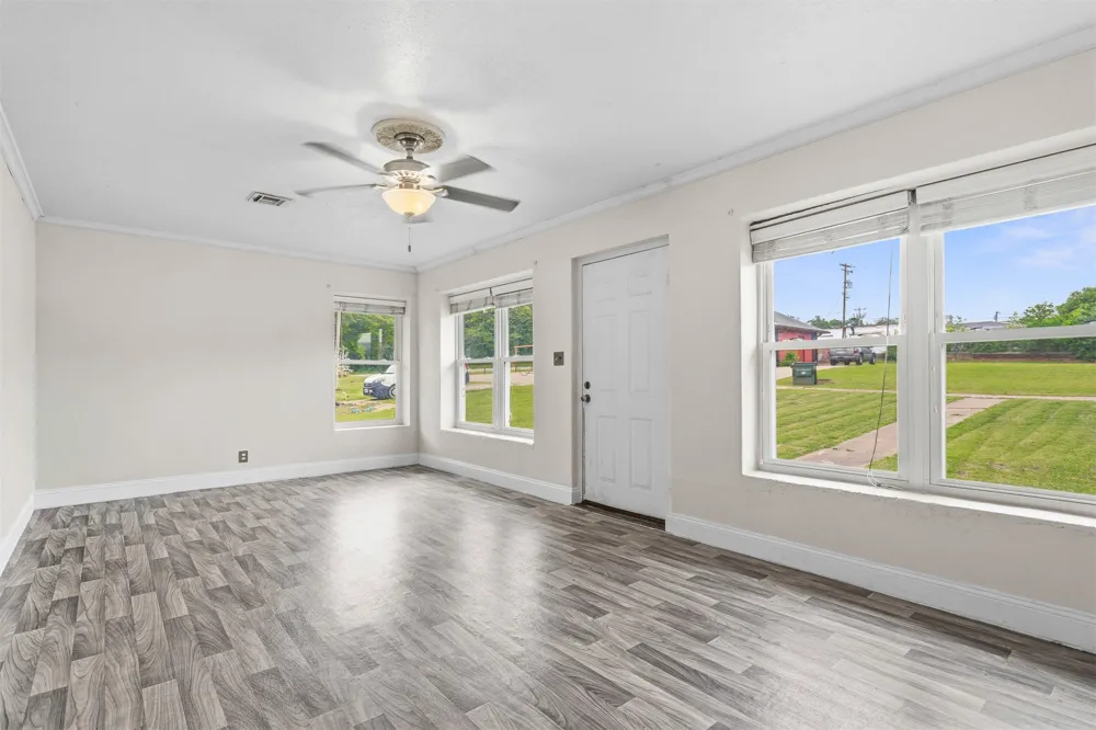 104 Miller Pauls Valley, OK 73075