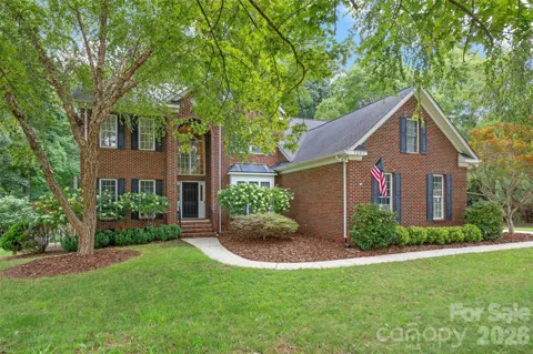 1607 Crestgate Drive