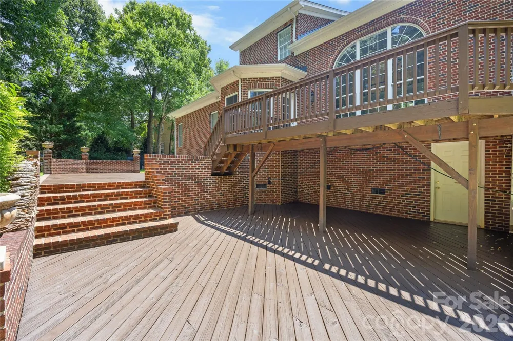 1607 Crestgate Drive Waxhaw, NC 28173