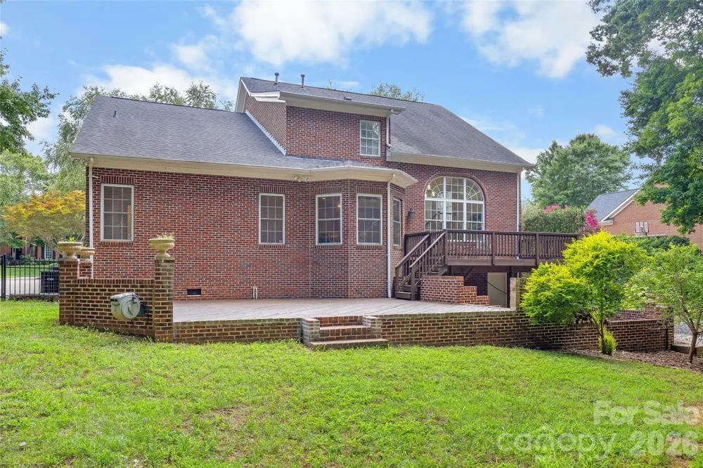 1607 Crestgate Drive Waxhaw, NC 28173