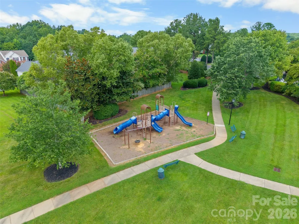 1607 Crestgate Drive Waxhaw, NC 28173
