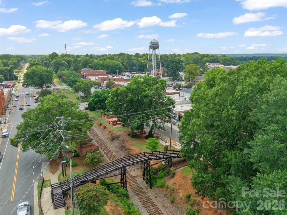 1607 Crestgate Drive Waxhaw, NC 28173