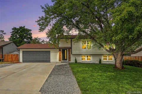 8830 W 92nd Place