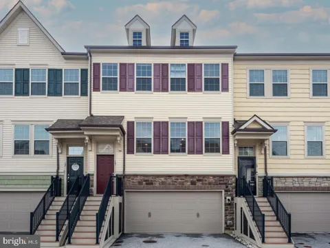 15 EAGLE LANE